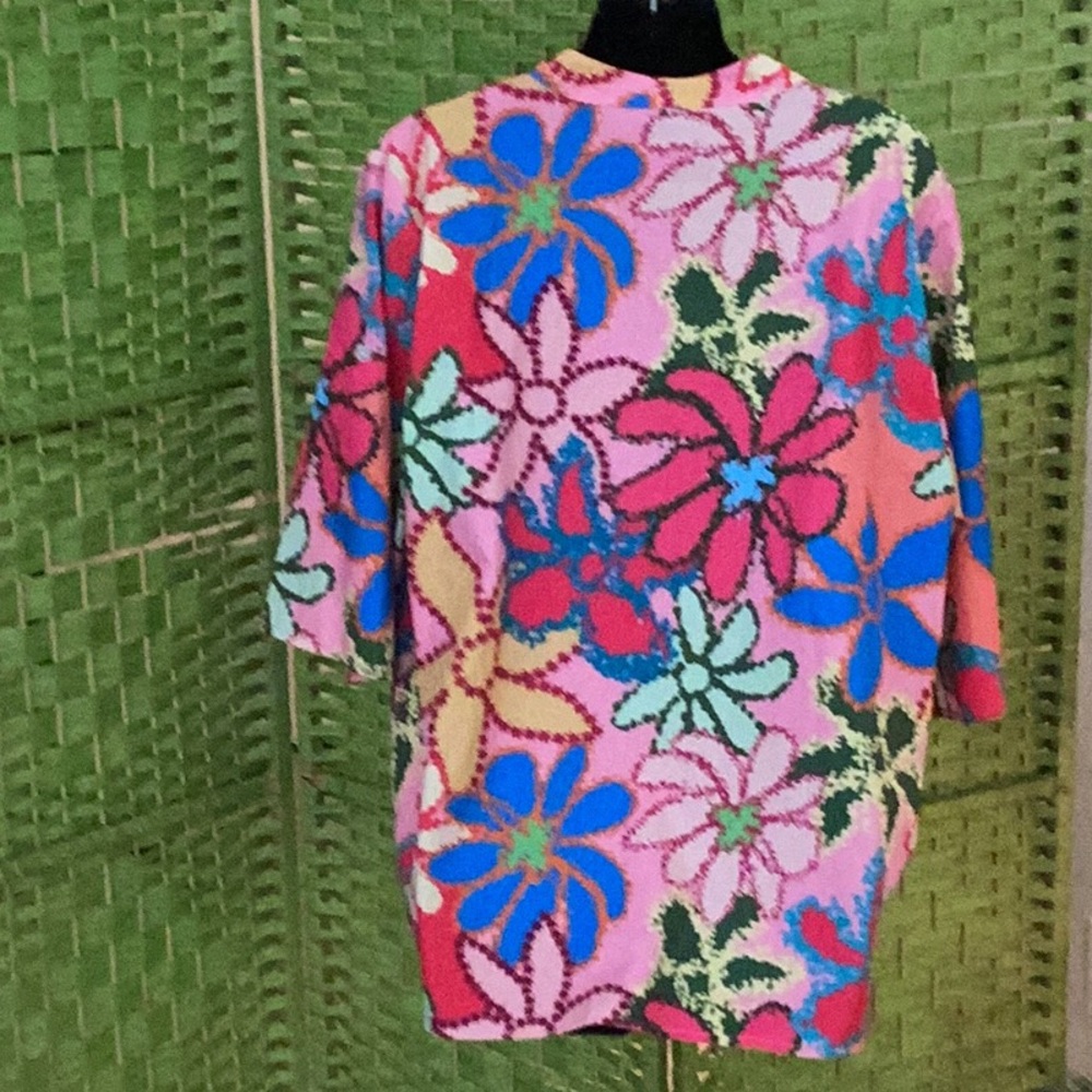 ๐บ๐ธNWOT Shein Curve 1XLG Colorful Top Closet Must Have & So Much Fun To Wear ๐บ๐ธ - Picture 6 of 9